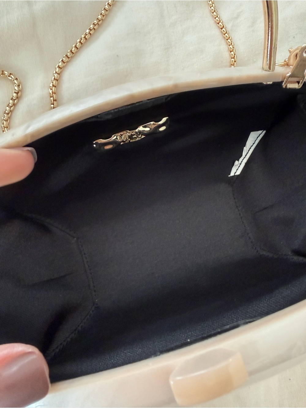 Zara Elegant Pearl White Hardcase Women's Crossbody Bag with Gold Chain EUC 1403 - Picture 5 of 10